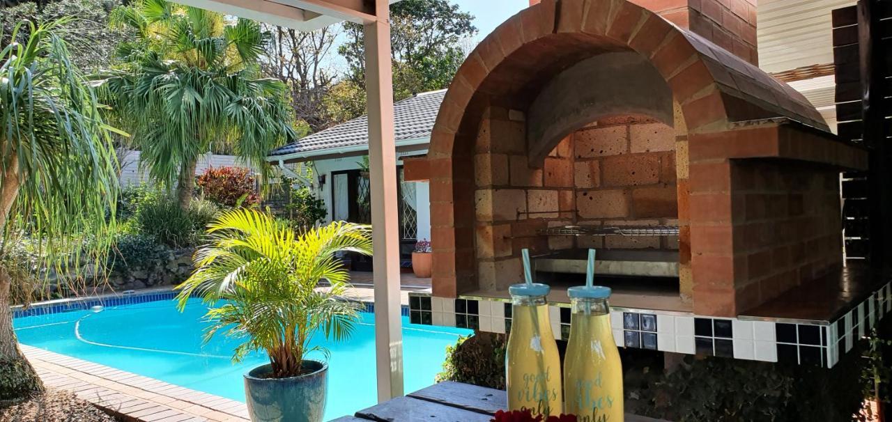 Summer Sand Holiday Cottages Scottburgh Bagian luar foto
