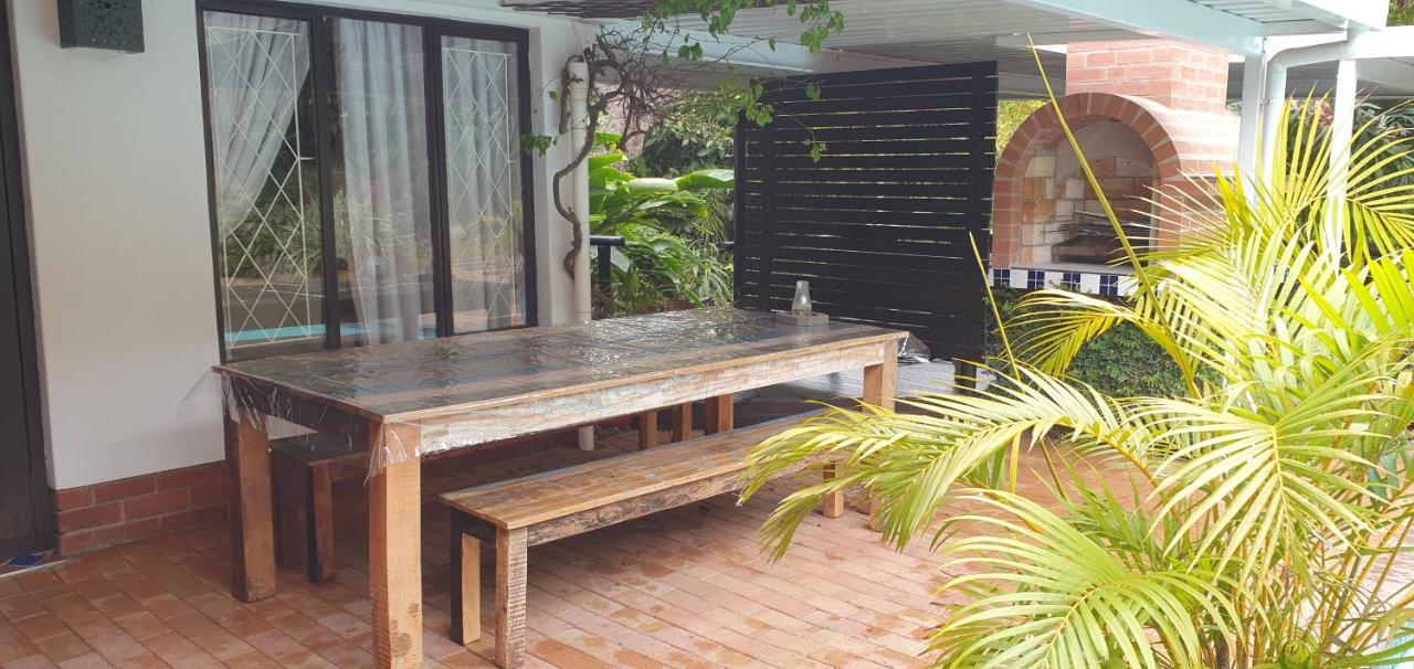 Summer Sand Holiday Cottages Scottburgh Bagian luar foto