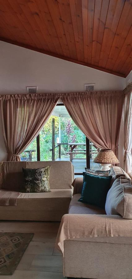 Summer Sand Holiday Cottages Scottburgh Bagian luar foto