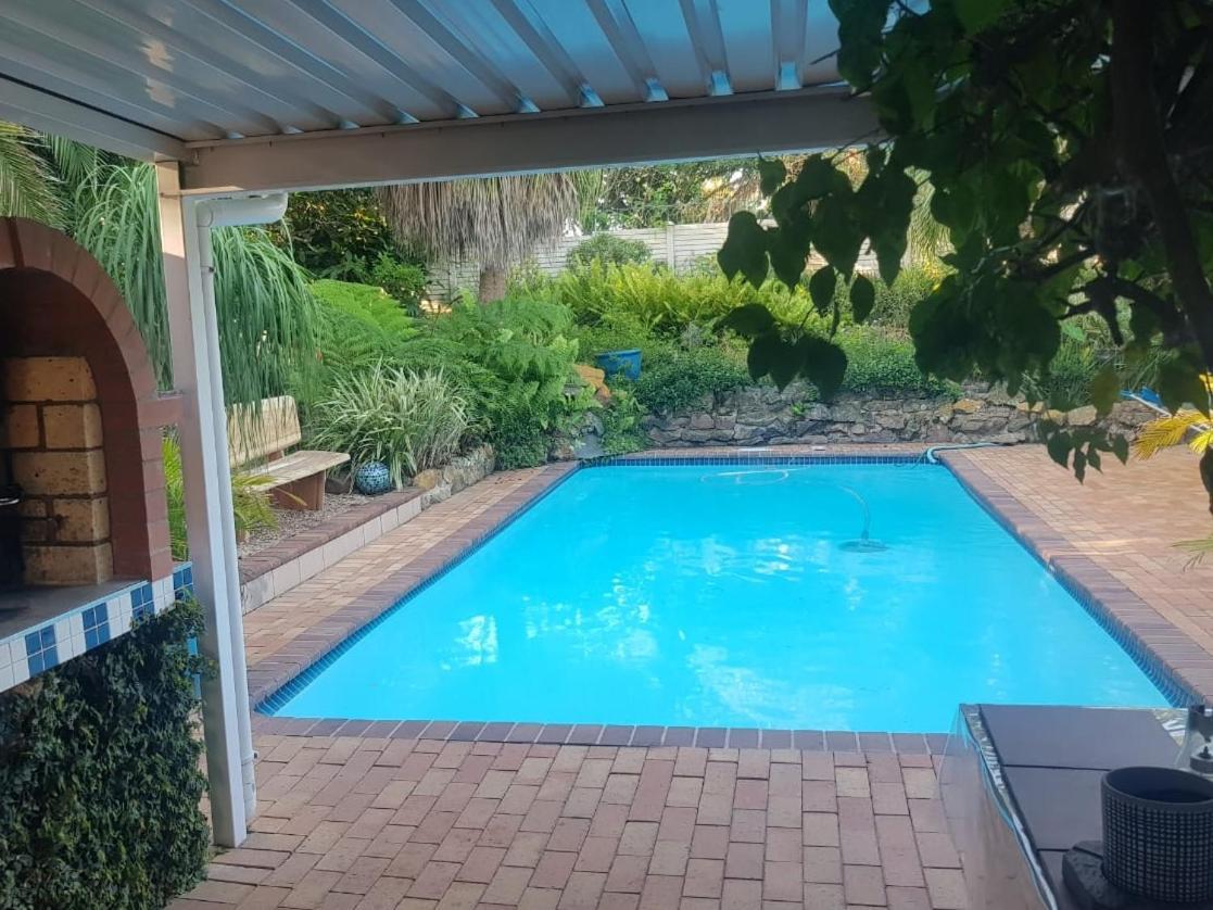 Summer Sand Holiday Cottages Scottburgh Bagian luar foto